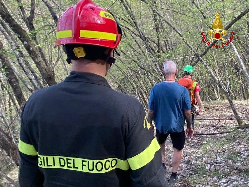 Ciclista in difficoltà a Ronco Vecchio, intervengono i vigili del fuoco